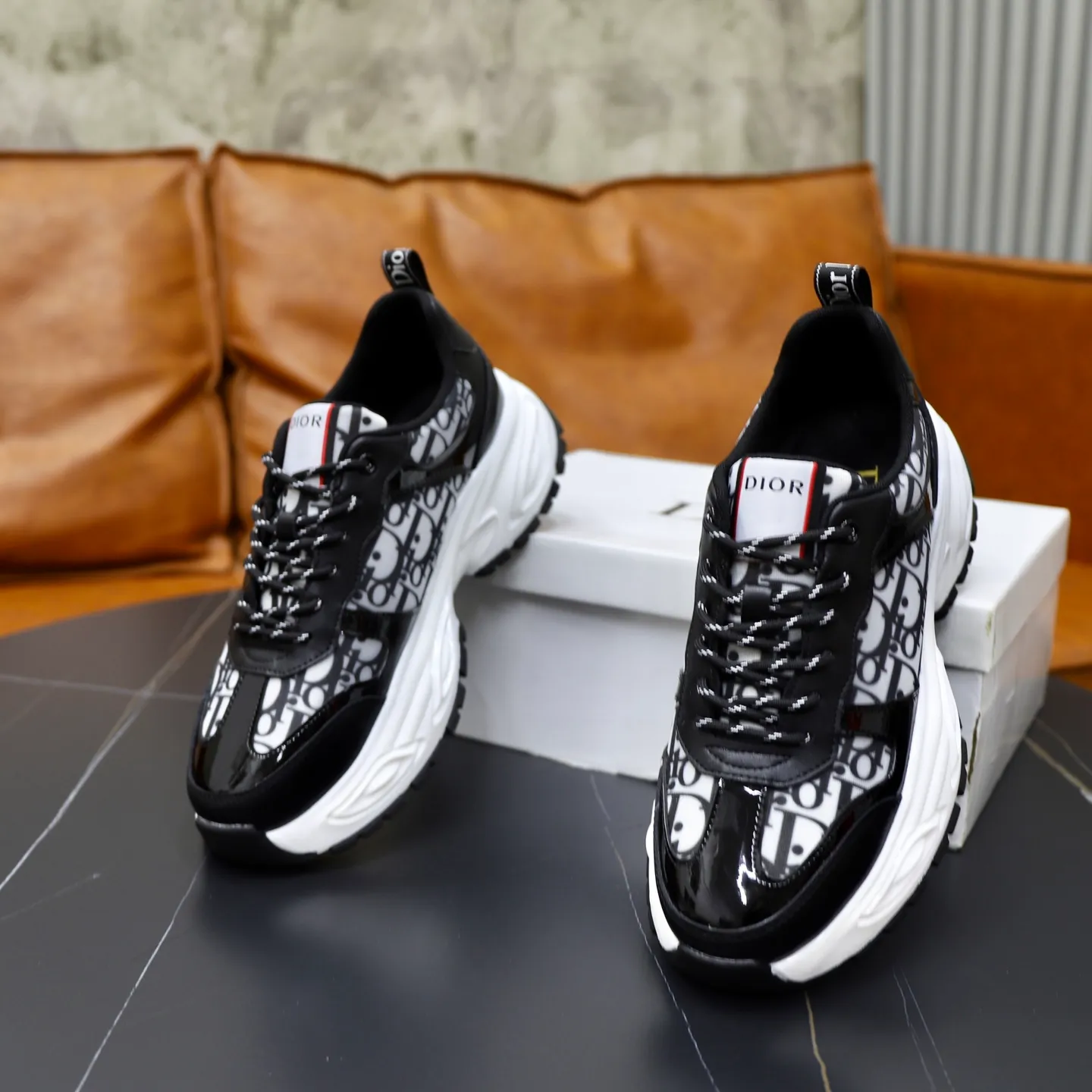 Ex-factory price: 462💰🙅‍♂️🙅‍♂️🙅‍♂️ Brand: Dior DIOR Standard code: 38-44 (45 customized) Grade: Same as the official website Material: Original material splicing Comfortable and breathable lining Lightweight and wear-resistant sports outsole Style category: Men's fashionable casual shoes Running sneakers Distinguished luxury brand elements Top luxury Color: actual picture color